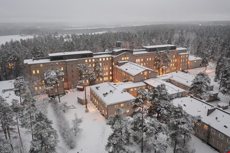 Raasepori Private bedroom and access to coworking space at Hub Feenix Summer 2024 738.636363636364 stay image